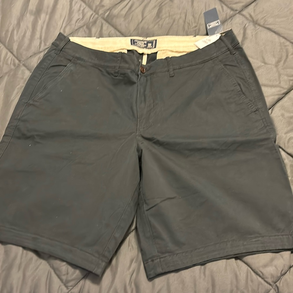 Abercrombie 9in shorts black